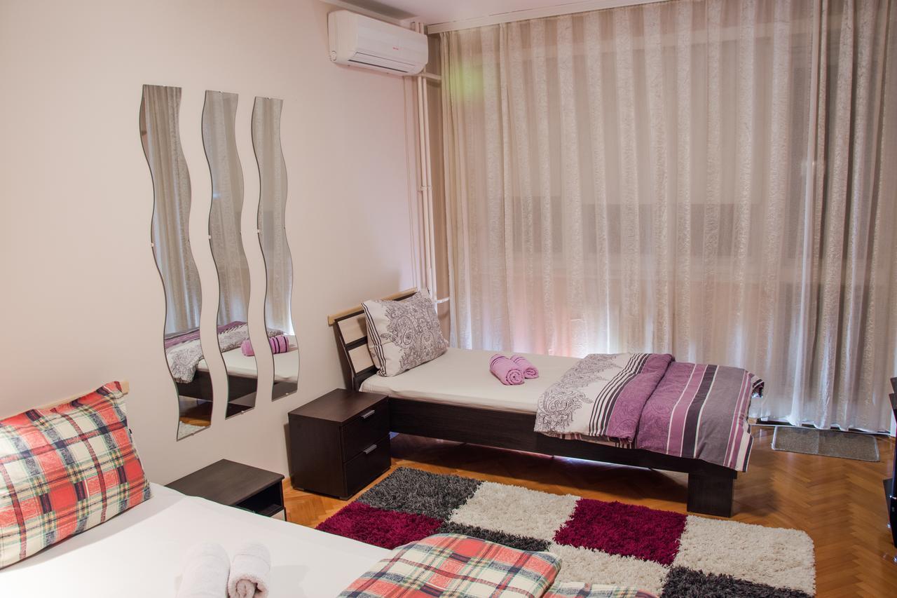 Apartment Bohemian Rhapsody Belgrado Esterno foto